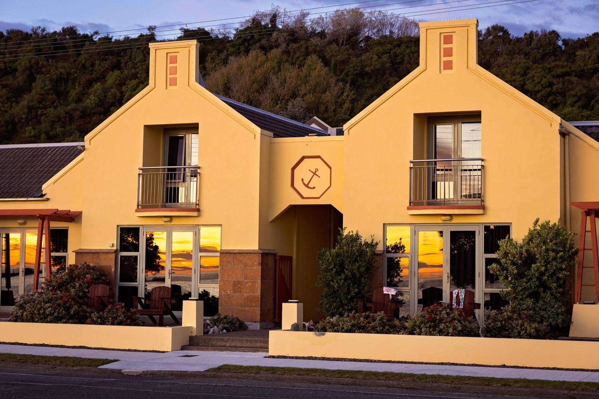The Anchor Inn Beachfront Motel Kaikoura Ngoại thất bức ảnh