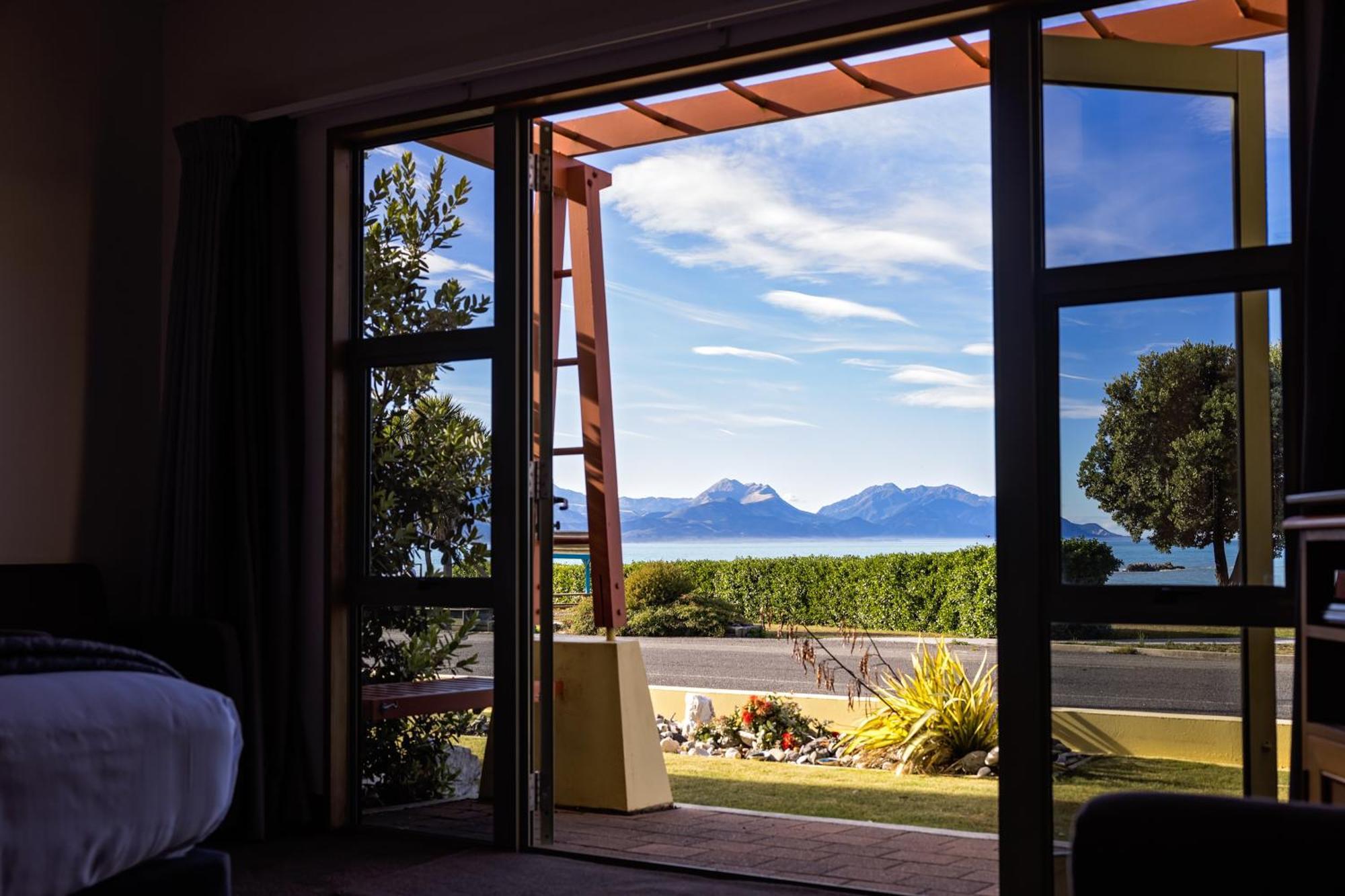 The Anchor Inn Beachfront Motel Kaikoura Ngoại thất bức ảnh
