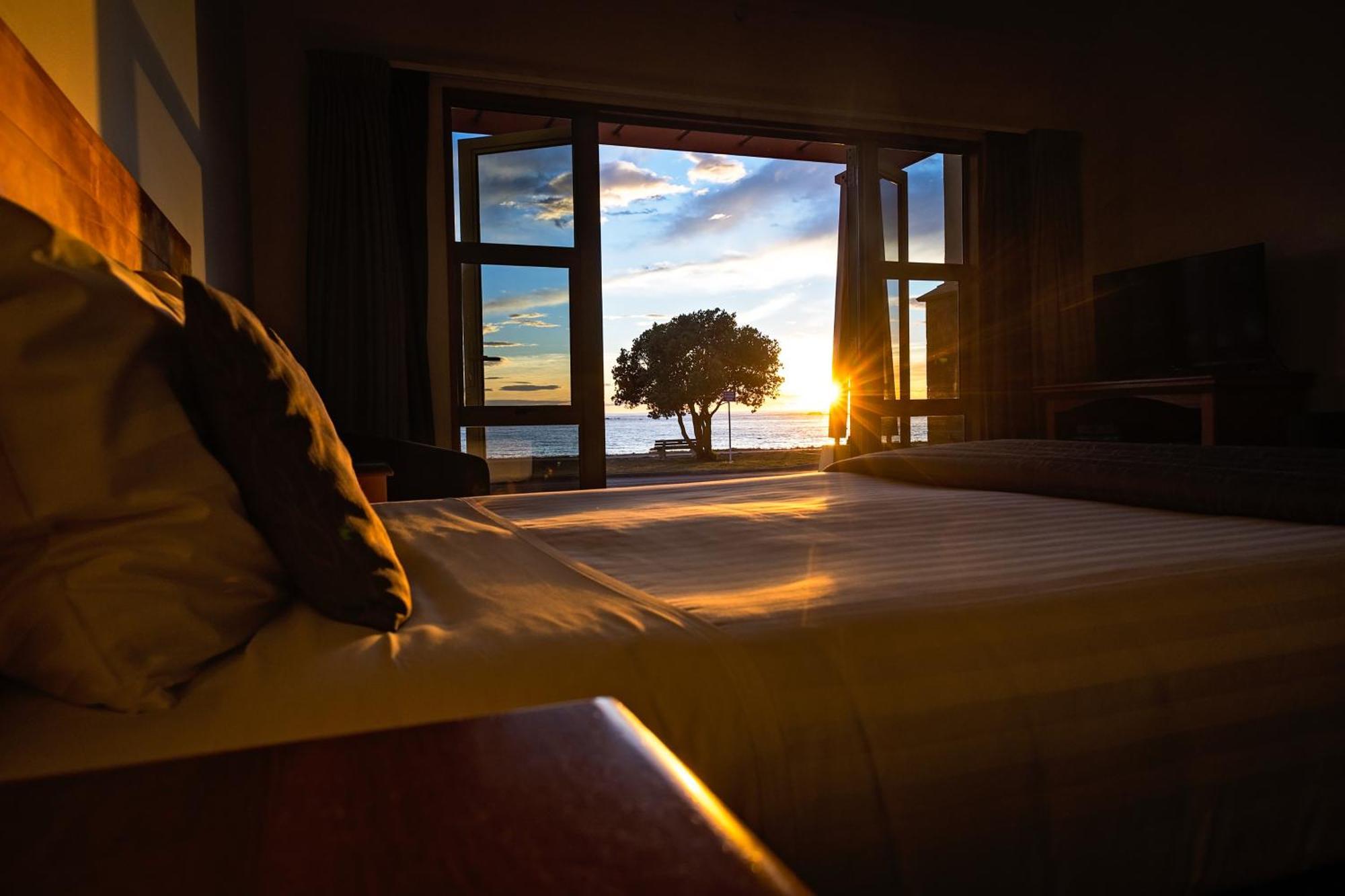 The Anchor Inn Beachfront Motel Kaikoura Ngoại thất bức ảnh