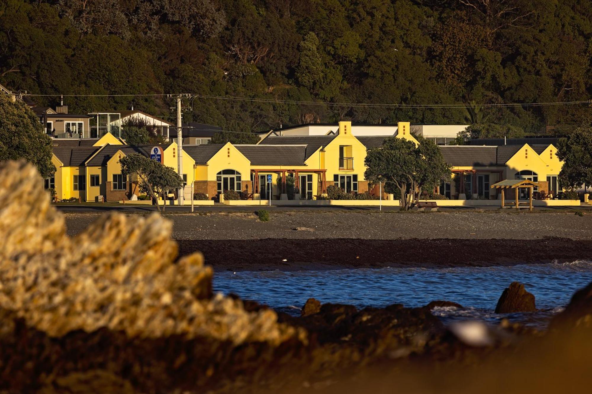The Anchor Inn Beachfront Motel Kaikoura Ngoại thất bức ảnh
