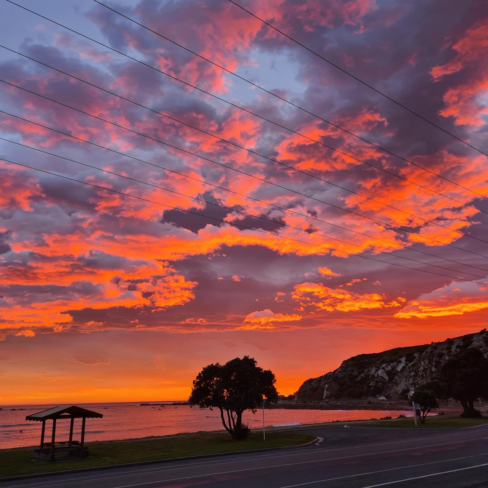 The Anchor Inn Beachfront Motel Kaikoura Ngoại thất bức ảnh
